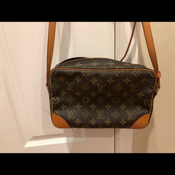 Louis Vuitton authentic Trocadero crossbody - Picture 2 of 8